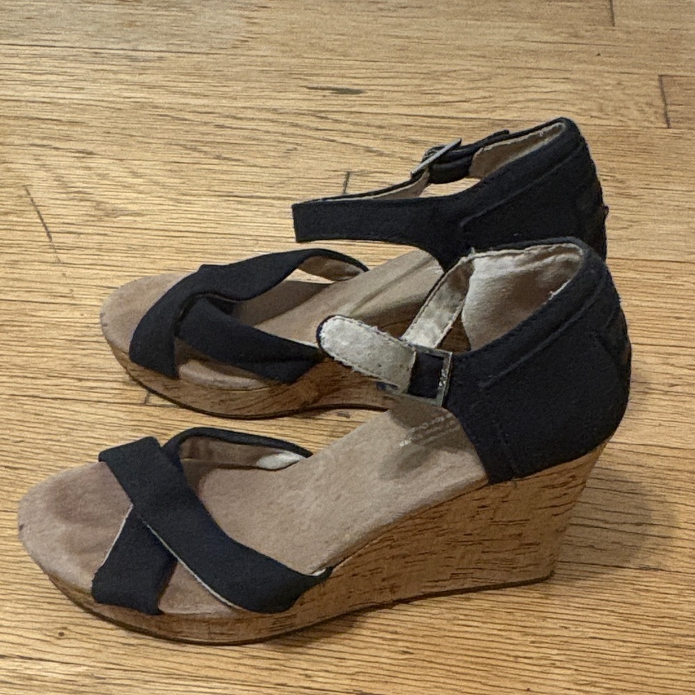 Toms Black and Beige Wedge Sandals
